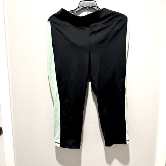 ID Ideology Women's Colorblocked Capri Leggings Green ASh - Picture 8 of 11